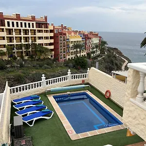 beautiful-villa-in-playa-paraiso-with-pool-and-sunset-view.tenerifehoteles.net/