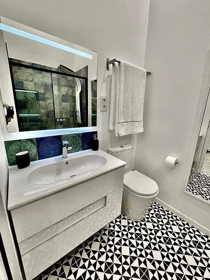Puerta Roja 3 Bedroom Luxury Apartment Malaga